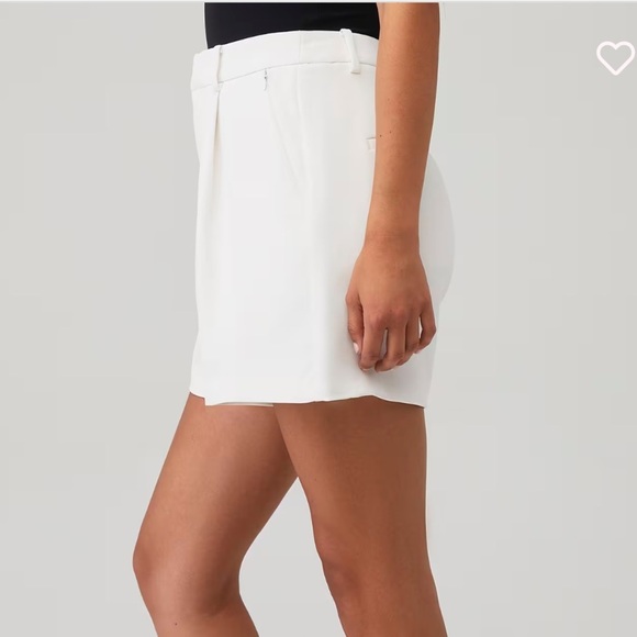 NWT GOOD AMERICAN
LUXE SUITING TROUSER SHORT - Picture 3 of 16